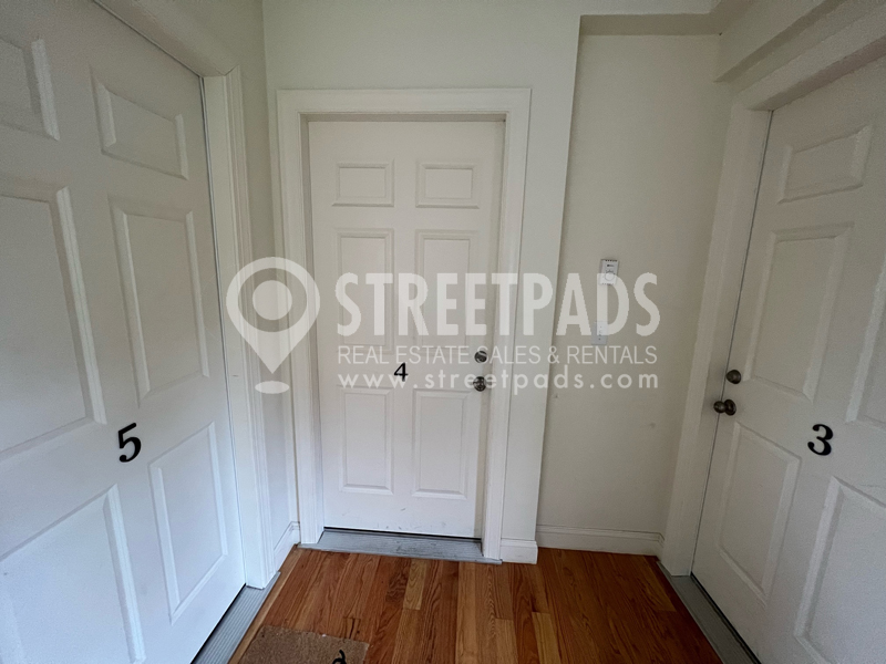 379 Harvard St, Harvard Square