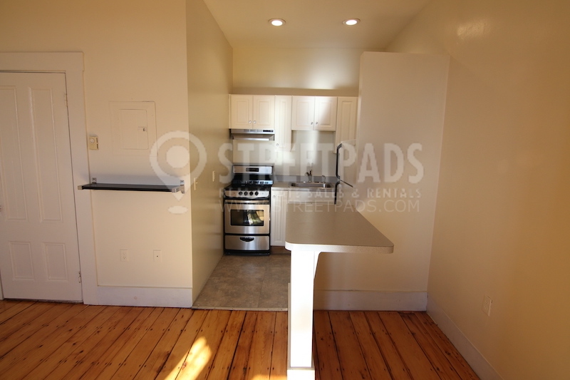 554 Massachusetts Ave, South End