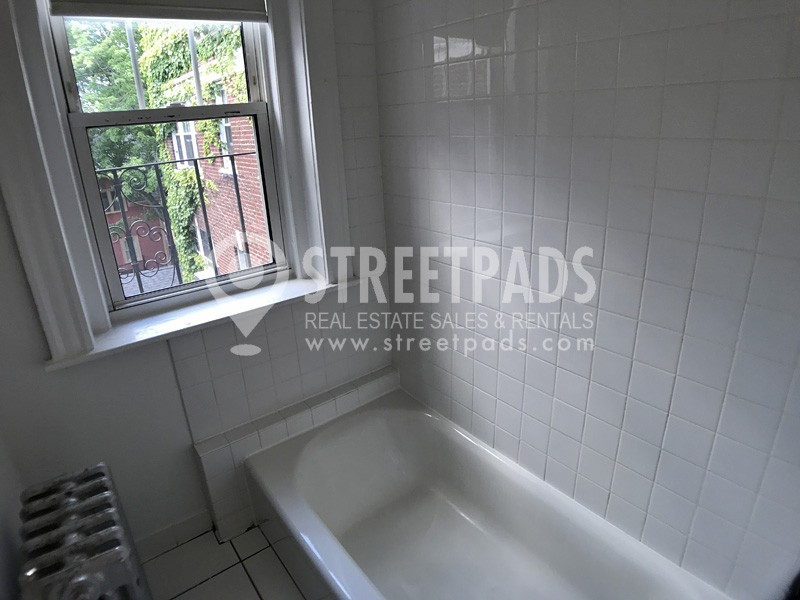 Photos of apartment on Wendell St.,Cambridge MA 