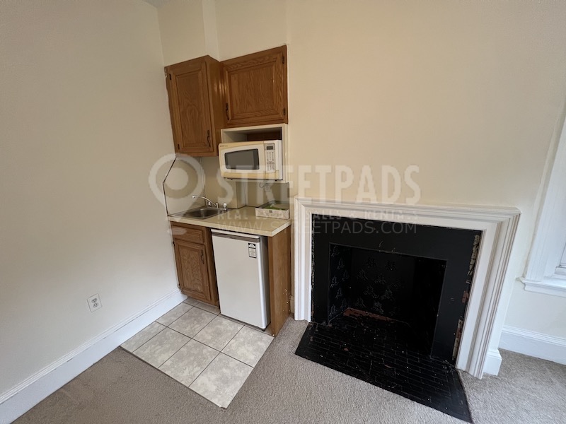 Photos of apartment on Beacon St.,Brookline MA 02446