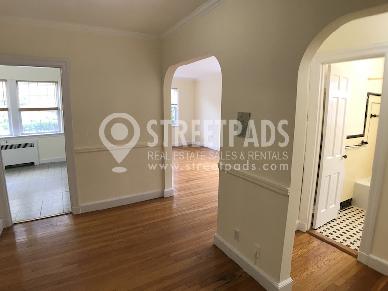 24 Fairbanks St, Washington Square