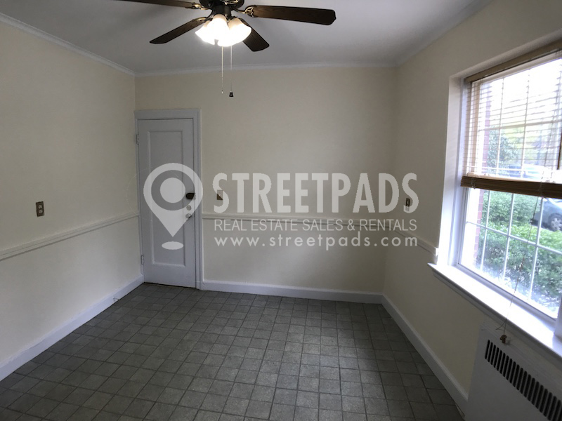 24 Fairbanks St, Washington Square