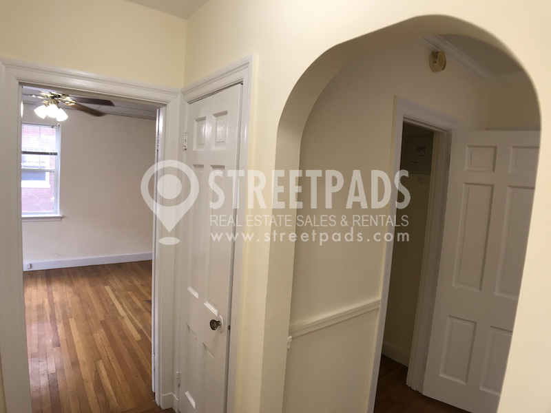 24 Fairbanks St, Washington Square