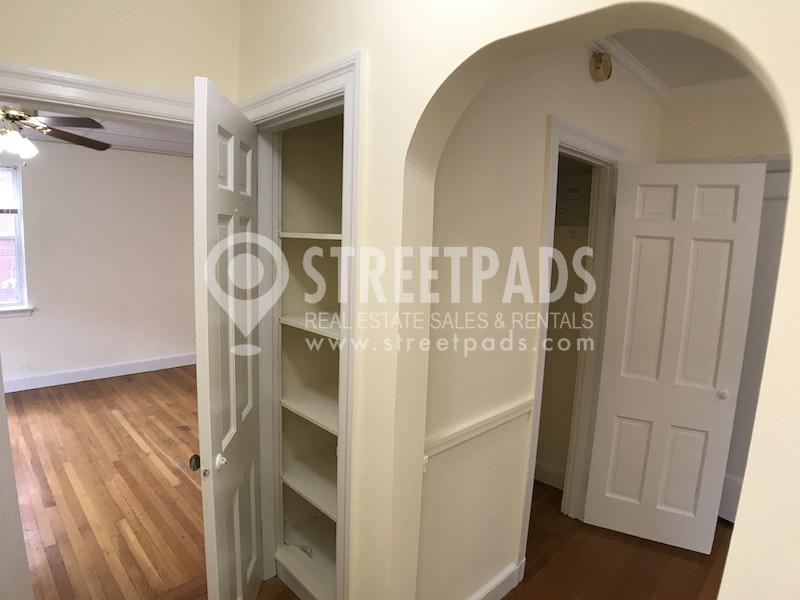 24 Fairbanks St, Washington Square