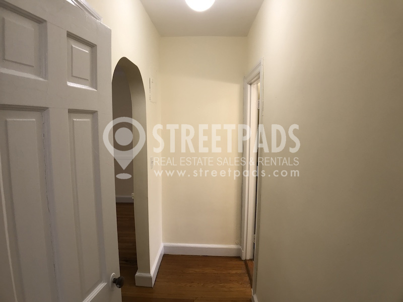 24 Fairbanks St, Washington Square