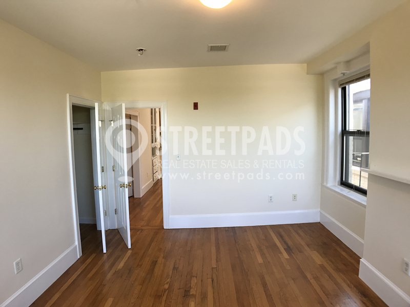 Photos of apartment on Massachusetts Ave.,Cambridge MA 02139