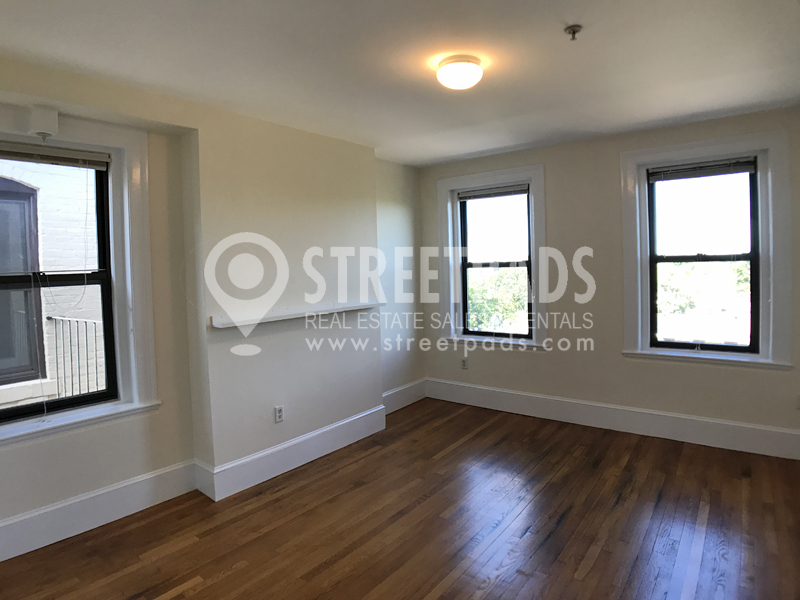 Photos of apartment on Massachusetts Ave.,Cambridge MA 02139