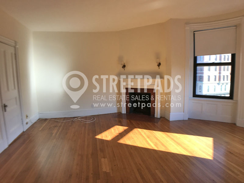 504 Beacon St, Fenway