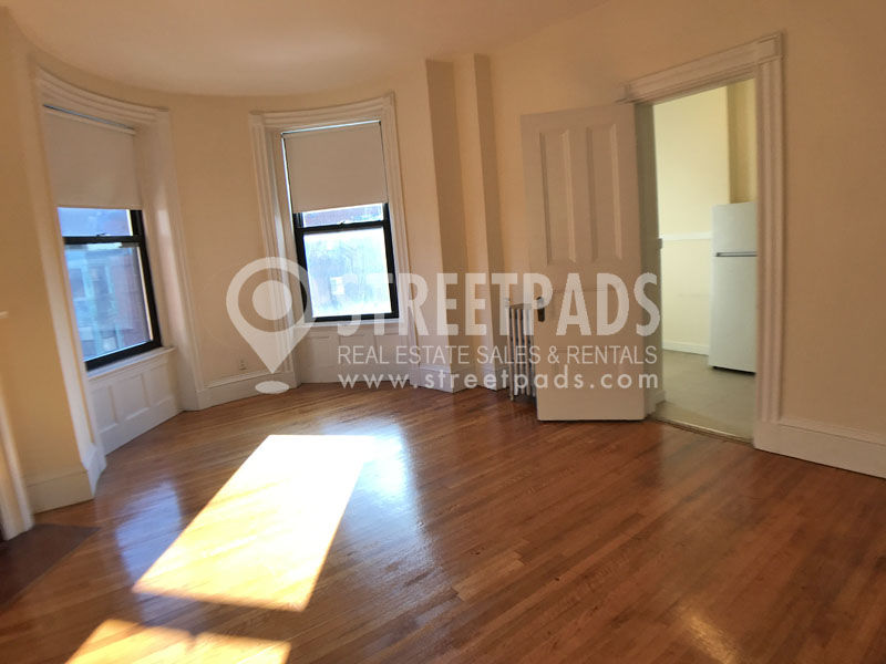 504 Beacon St, Fenway