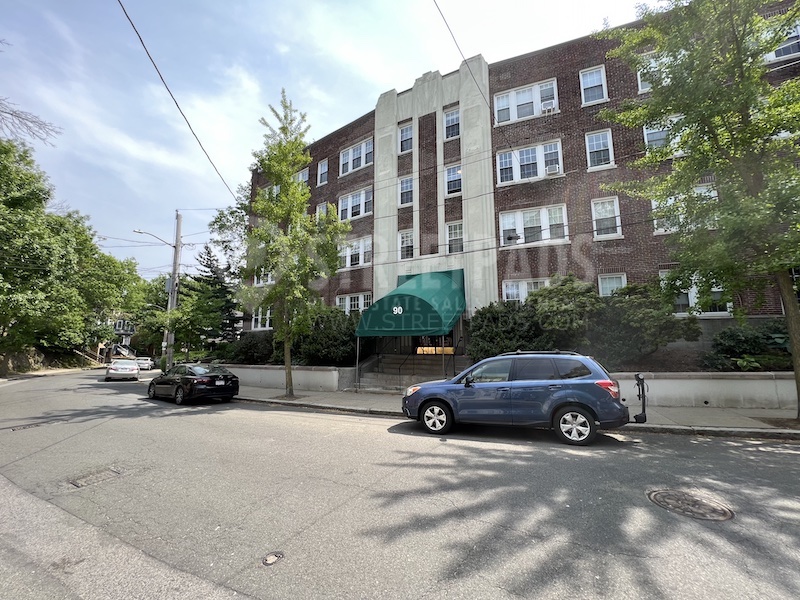 90 Kilsyth Rd, Brighton