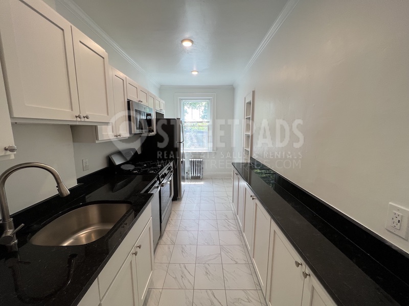 100 Kilsyth Rd, Brighton