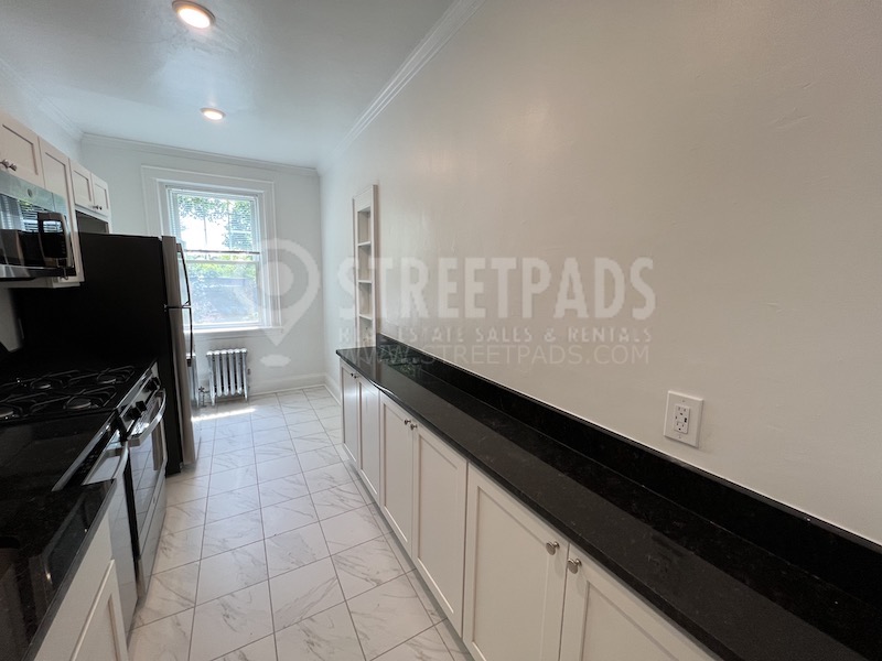 100 Kilsyth Rd, Brighton