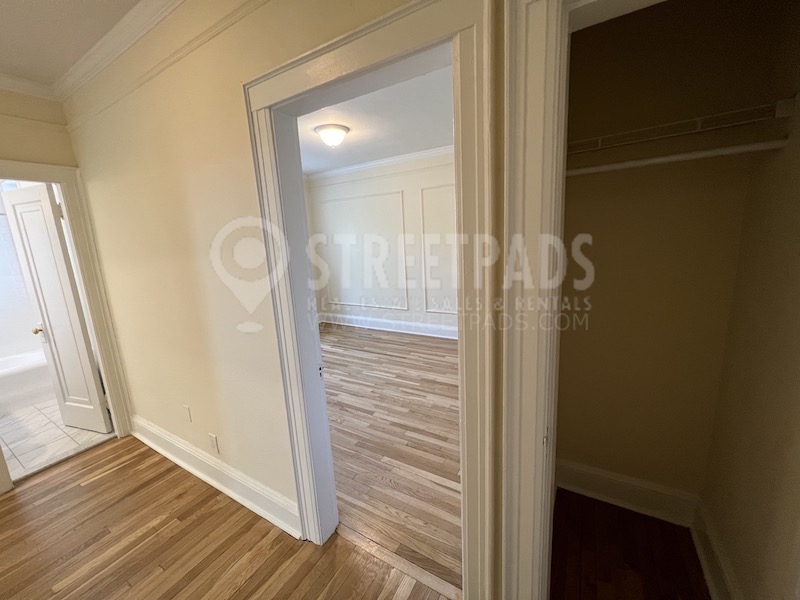 100 Kilsyth Rd, Brighton