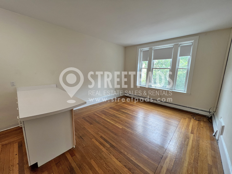 Photos of apartment on Fairbanks St.,Brookline MA 02446