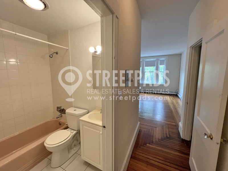 Photos of apartment on Fairbanks St.,Brookline MA 02446