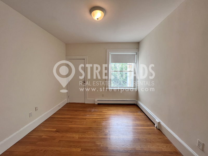 Photos of apartment on Fairbanks St.,Brookline MA 02446