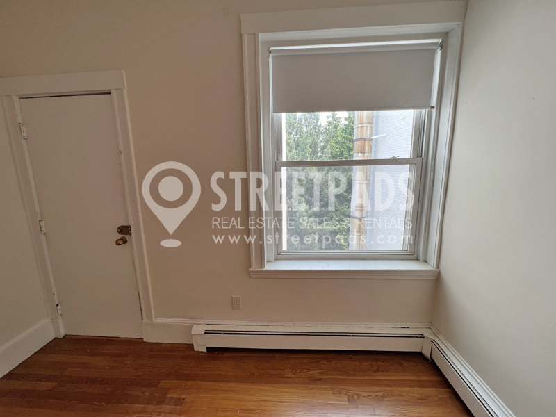 Photos of apartment on Fairbanks St.,Brookline MA 02446