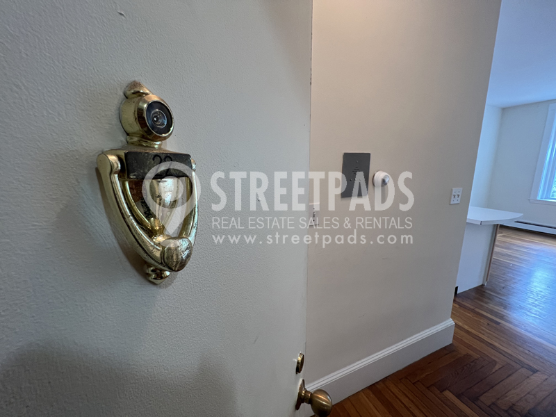 Photos of apartment on Fairbanks St.,Brookline MA 02446