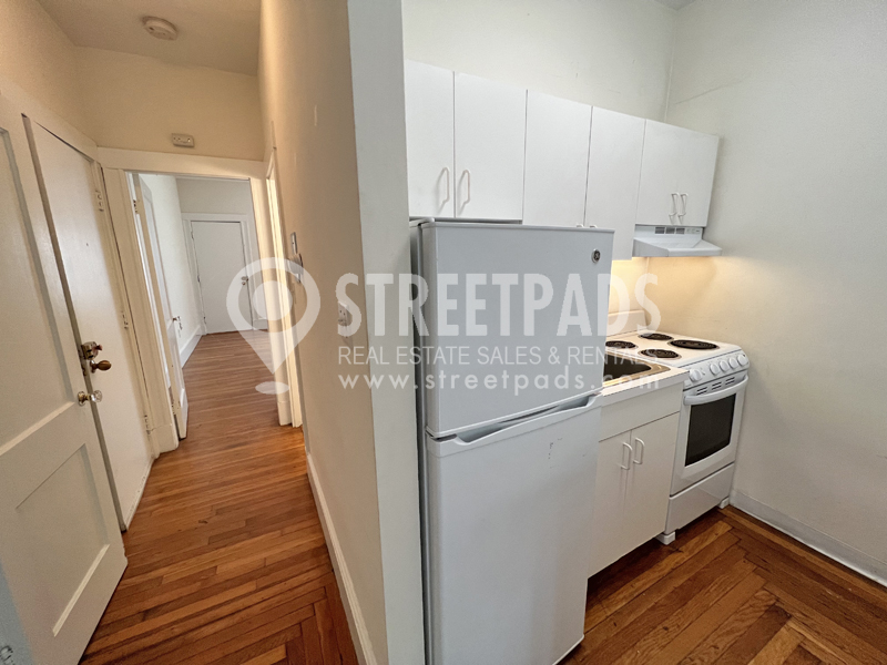 Photos of apartment on Fairbanks St.,Brookline MA 02446