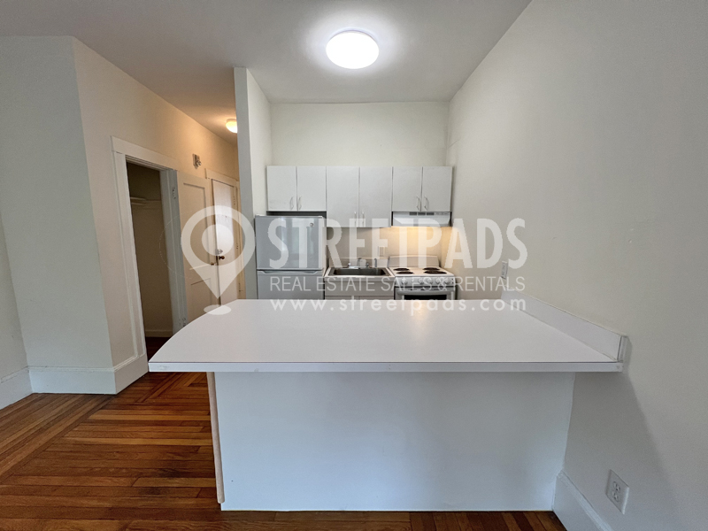 Photos of apartment on Fairbanks St.,Brookline MA 02446