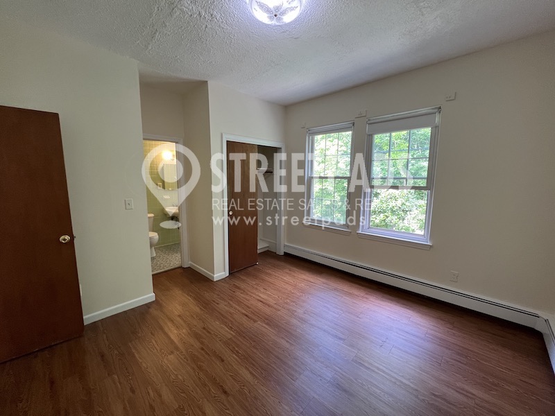 66 Huntington Ave, Jamaica Plain