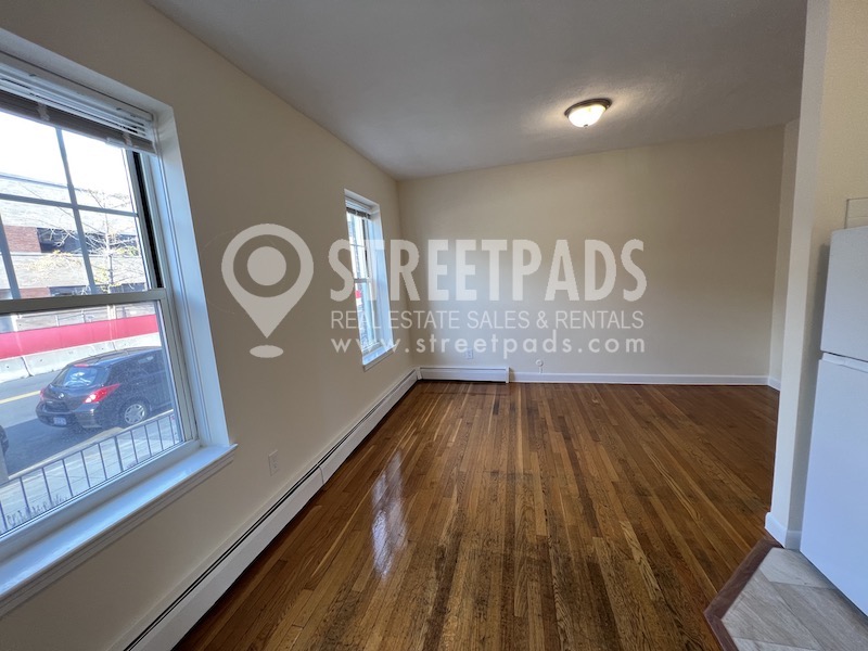 172 North Beacon St, Allston