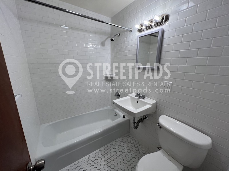 172 North Beacon St, Allston