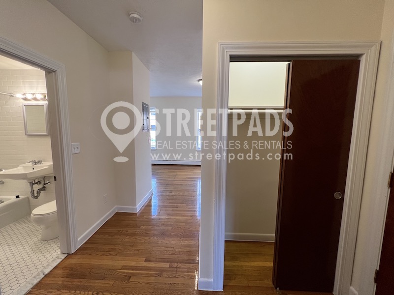 172 North Beacon St, Allston