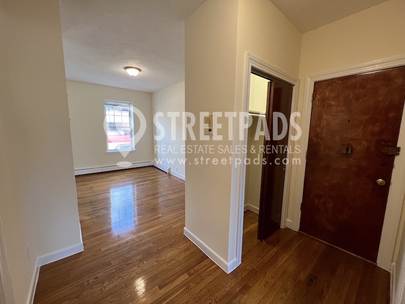 172 North Beacon St, Allston