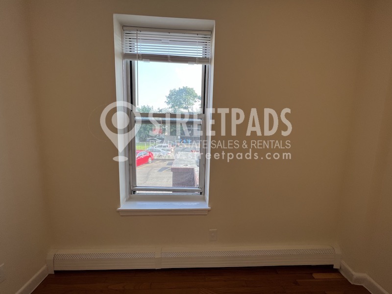 172 North Beacon St, Allston