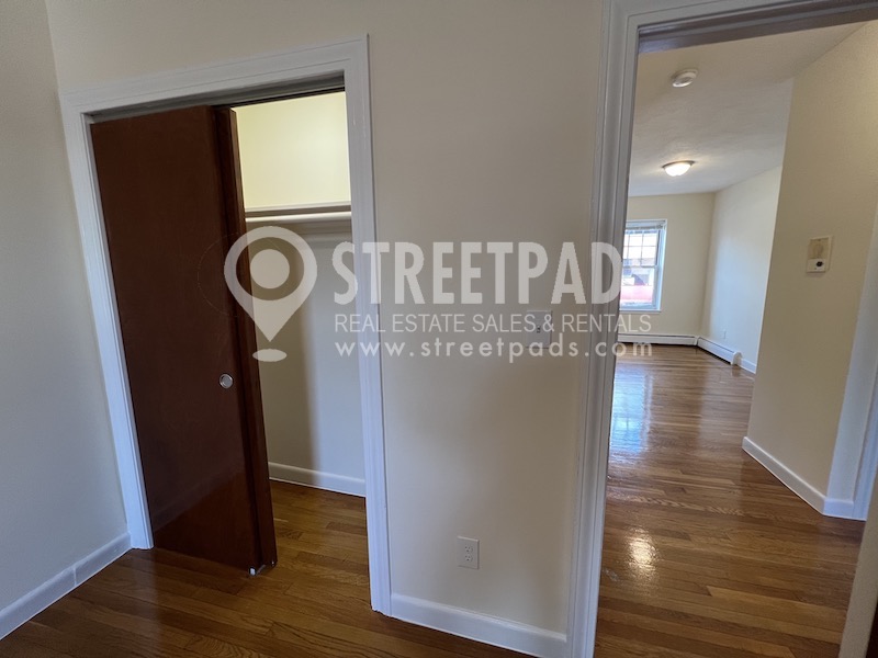 172 North Beacon St, Allston