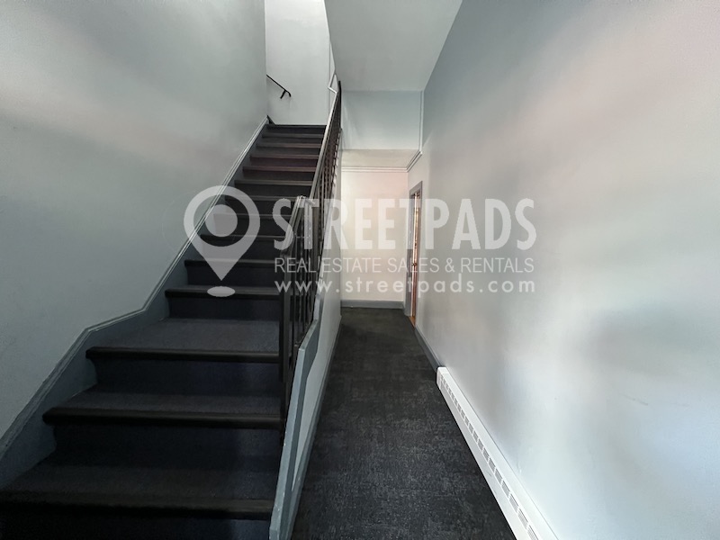 172 North Beacon St, Allston