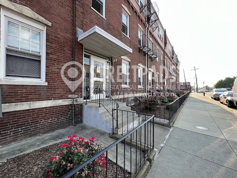 172 North Beacon St, Allston