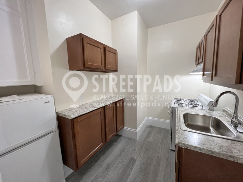 Photos of apartment on Ware St.,Cambridge MA 02138