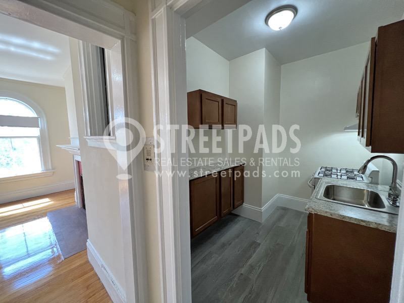 Photos of apartment on Ware St.,Cambridge MA 02138