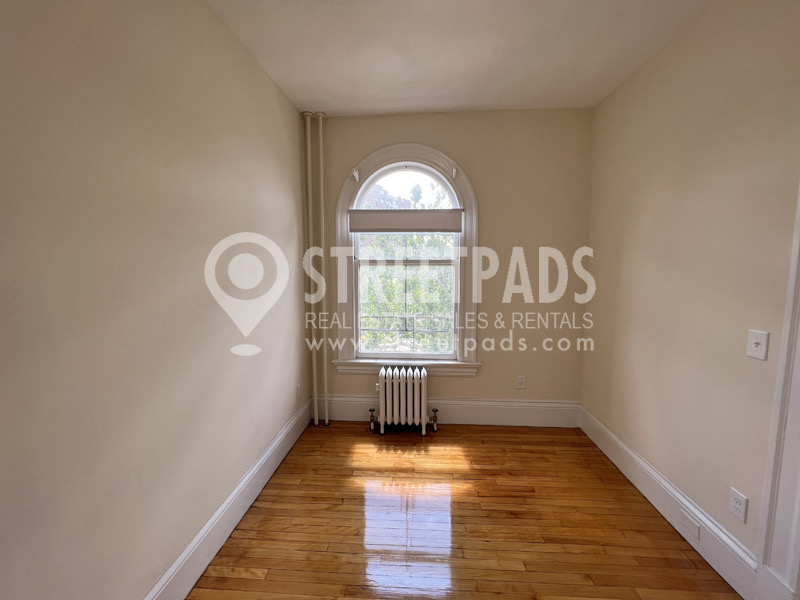Photos of apartment on Ware St.,Cambridge MA 02138