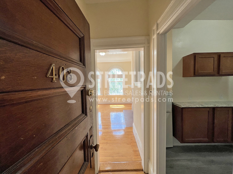 Photos of apartment on Ware St.,Cambridge MA 02138