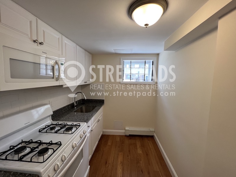 381 Harvard St, Harvard Square