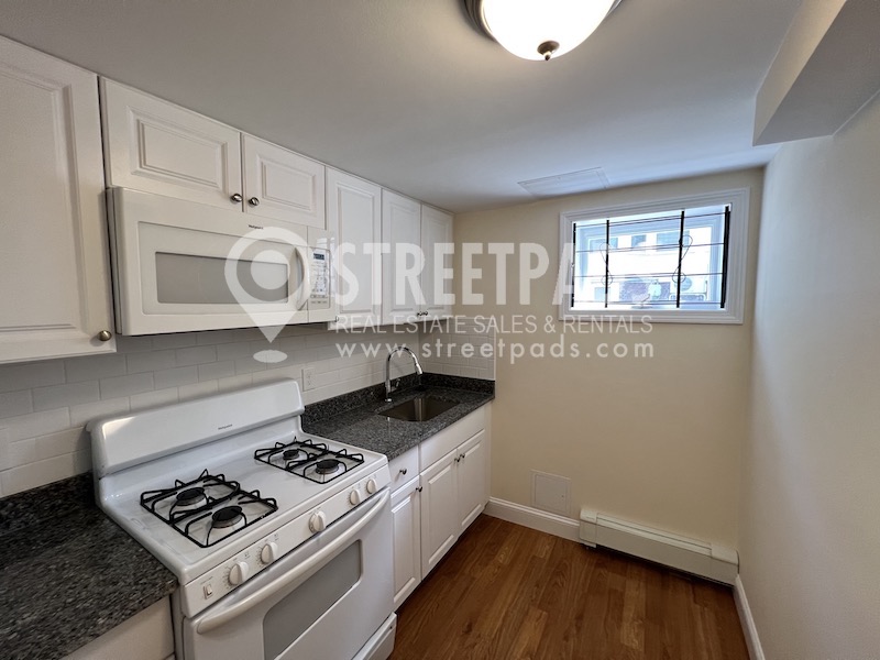 381 Harvard St, Harvard Square