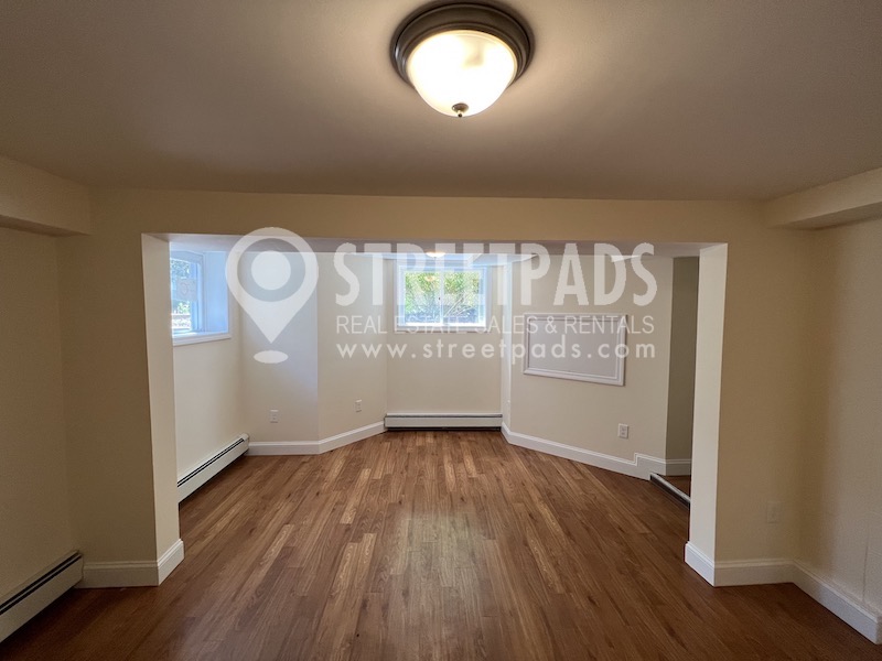 381 Harvard St, Harvard Square