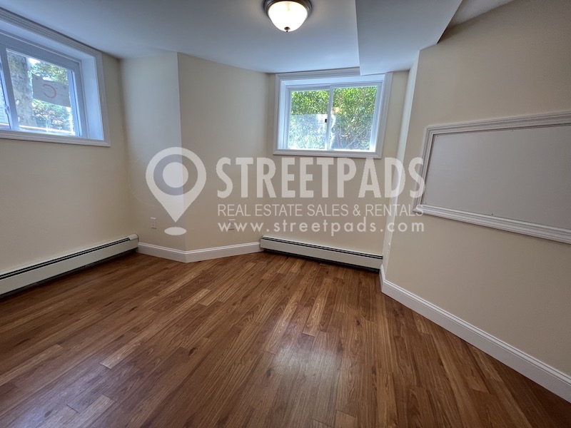 381 Harvard St, Harvard Square