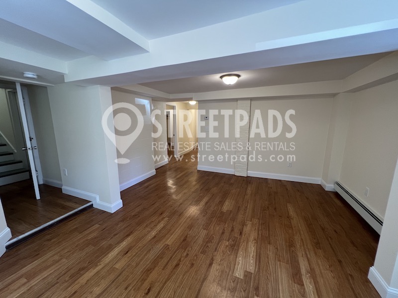 381 Harvard St, Harvard Square