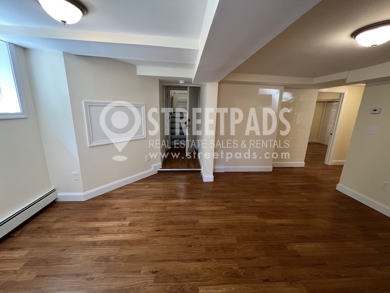 381 Harvard St, Harvard Square