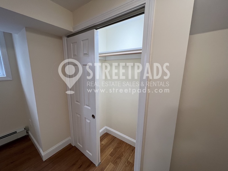 381 Harvard St, Harvard Square