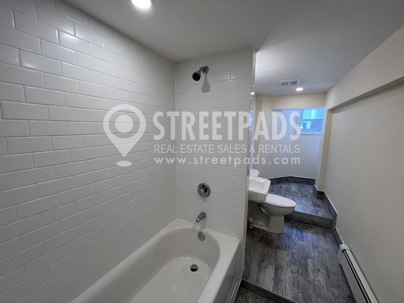 381 Harvard St, Harvard Square