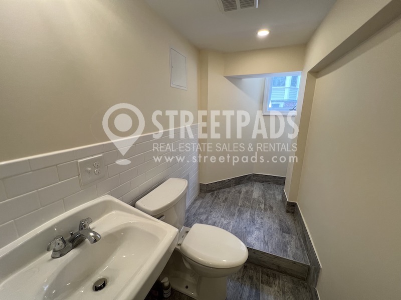 381 Harvard St, Harvard Square