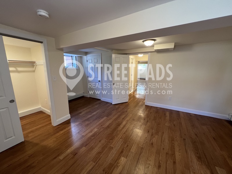 381 Harvard St, Harvard Square