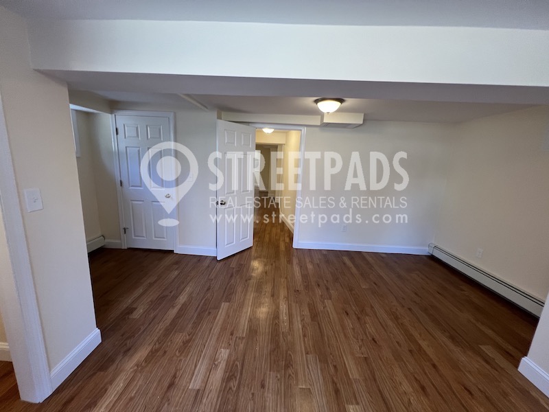 381 Harvard St, Harvard Square