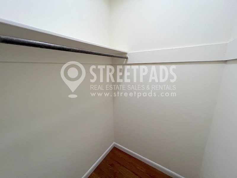 2018 Commonwealth Ave, Brighton