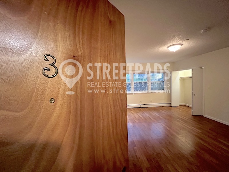 2018 Commonwealth Ave, Brighton